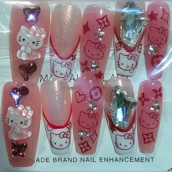 Hello Kitty Nails - Picture 5 of 6